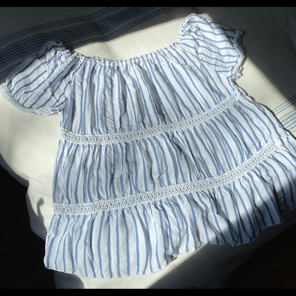 Very cute striped flowy top